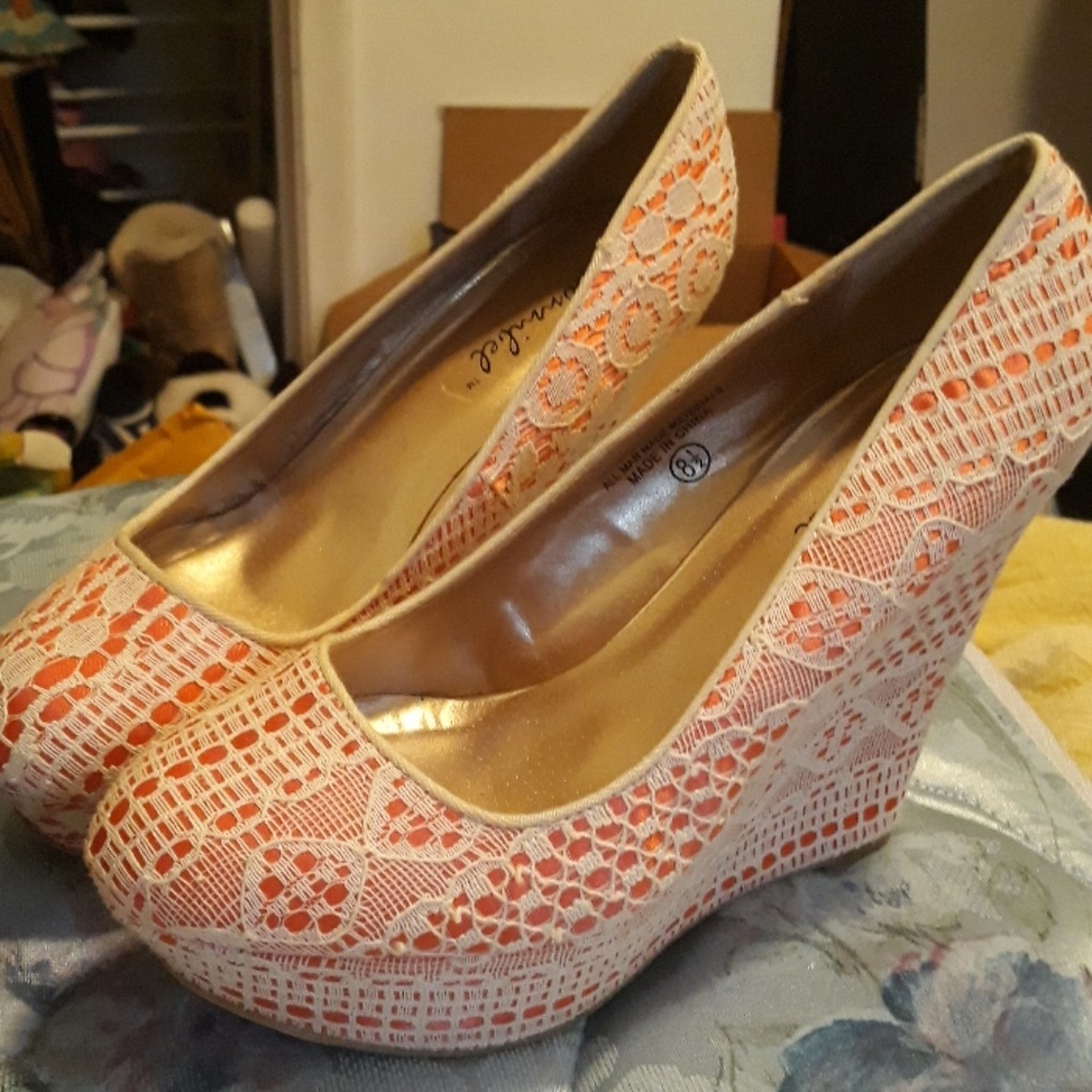 Salmon colored wedges